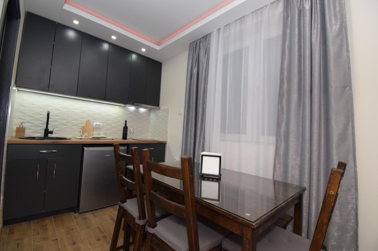 Apartments Wolf Belgrado Buitenkant foto